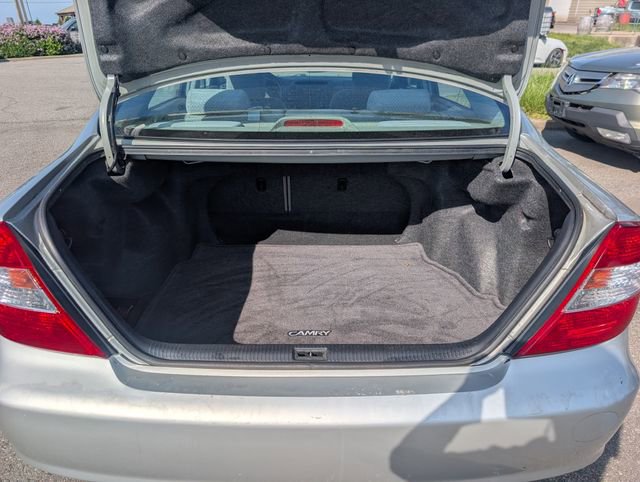 Used 2004 Toyota Camry image 18