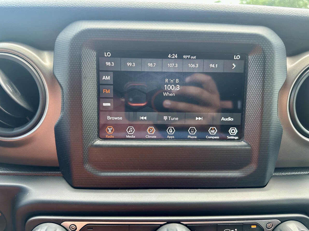 Used 2020 Jeep Wrangler Unlimited Sport image 25