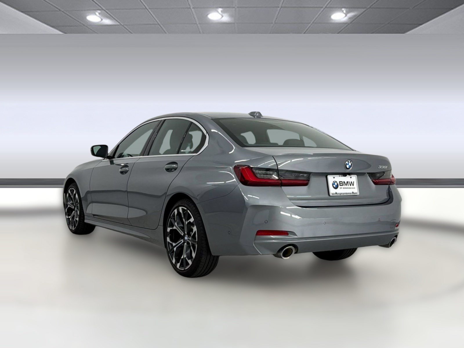 Used 2025 BMW 330i Sedan RWD image 3
