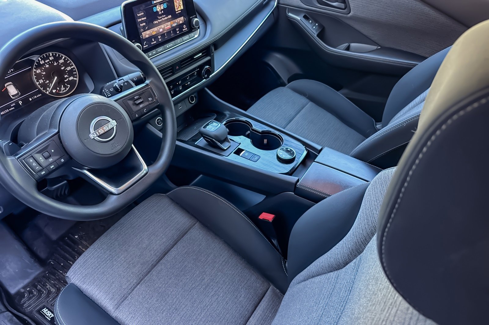 Used 2022 Nissan Rogue S image 10