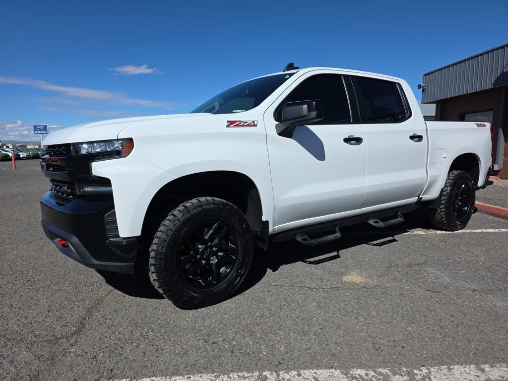 Used 2021 Chevrolet Silverado 1500 LT Trail Boss w/ Convenience Package II image 3
