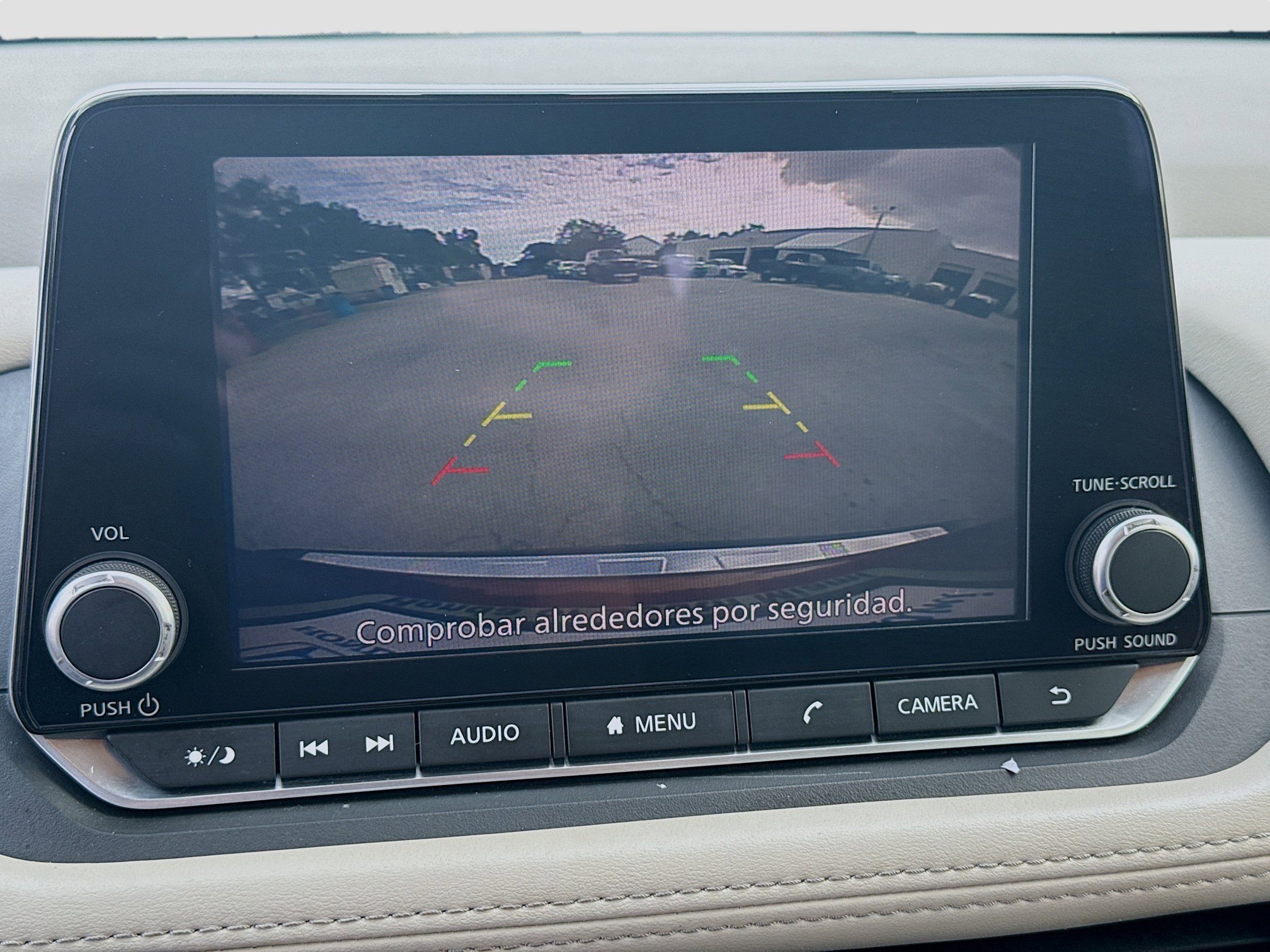 Used 2023 Nissan Rogue SV image 13