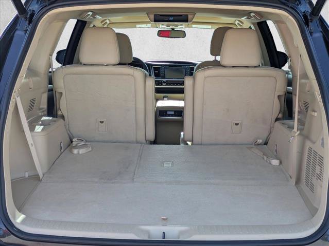 Used 2015 Toyota Highlander XLE FWD image 6