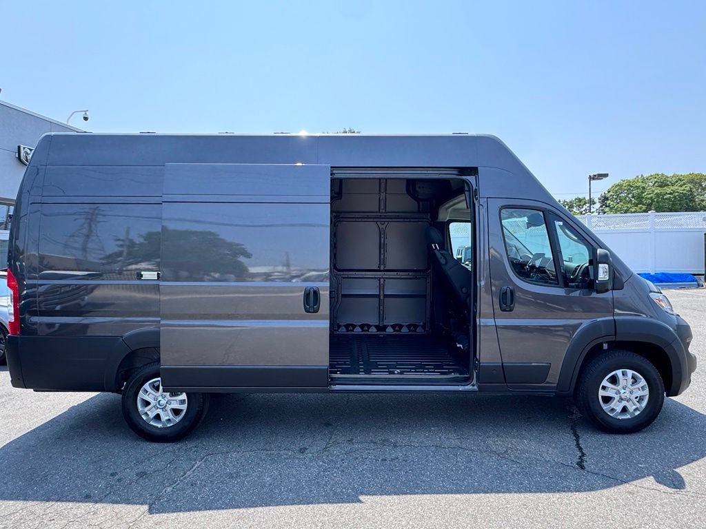 Used 2026 RAM ProMaster 3500 w/ Quick Order Package 22G SLT FWD image 10