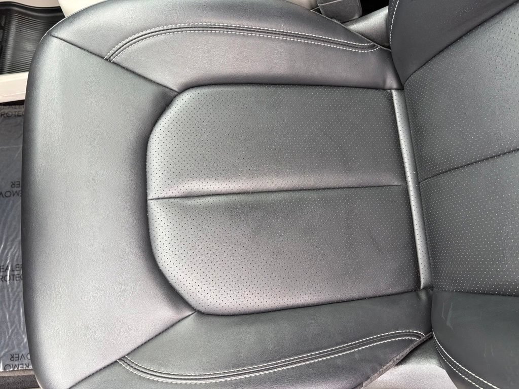 Used 2024 Chrysler Pacifica Touring-L FWD image 14