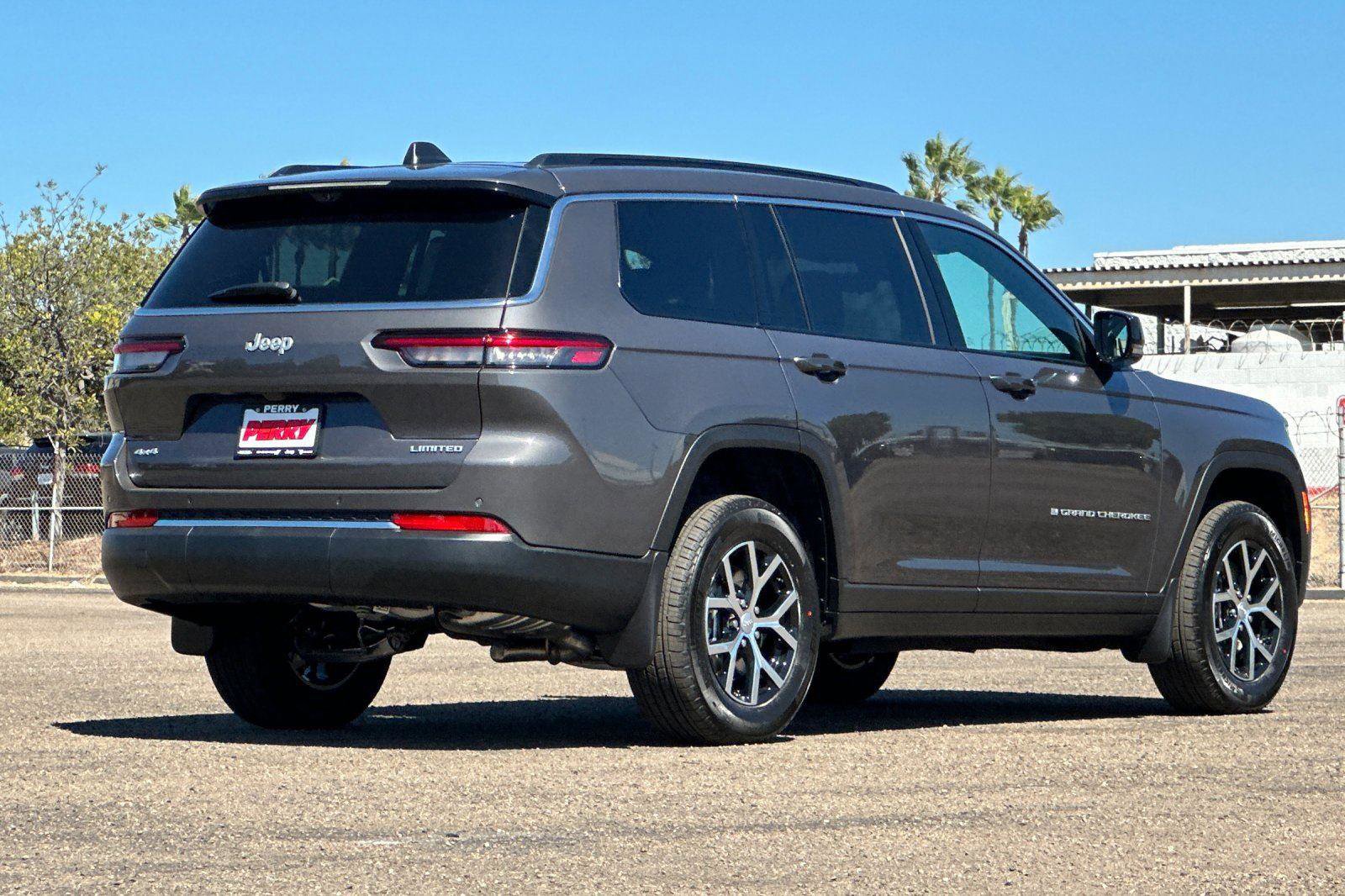 New 2025 Jeep Grand Cherokee L Limited w/ Luxury Tech Group II image 4