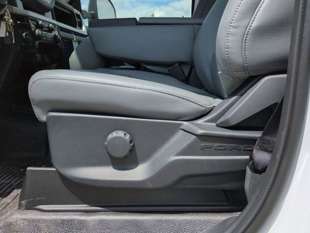 New 2026 Ford F250 XL w/ XL Chrome Package AWD/4WD image 20