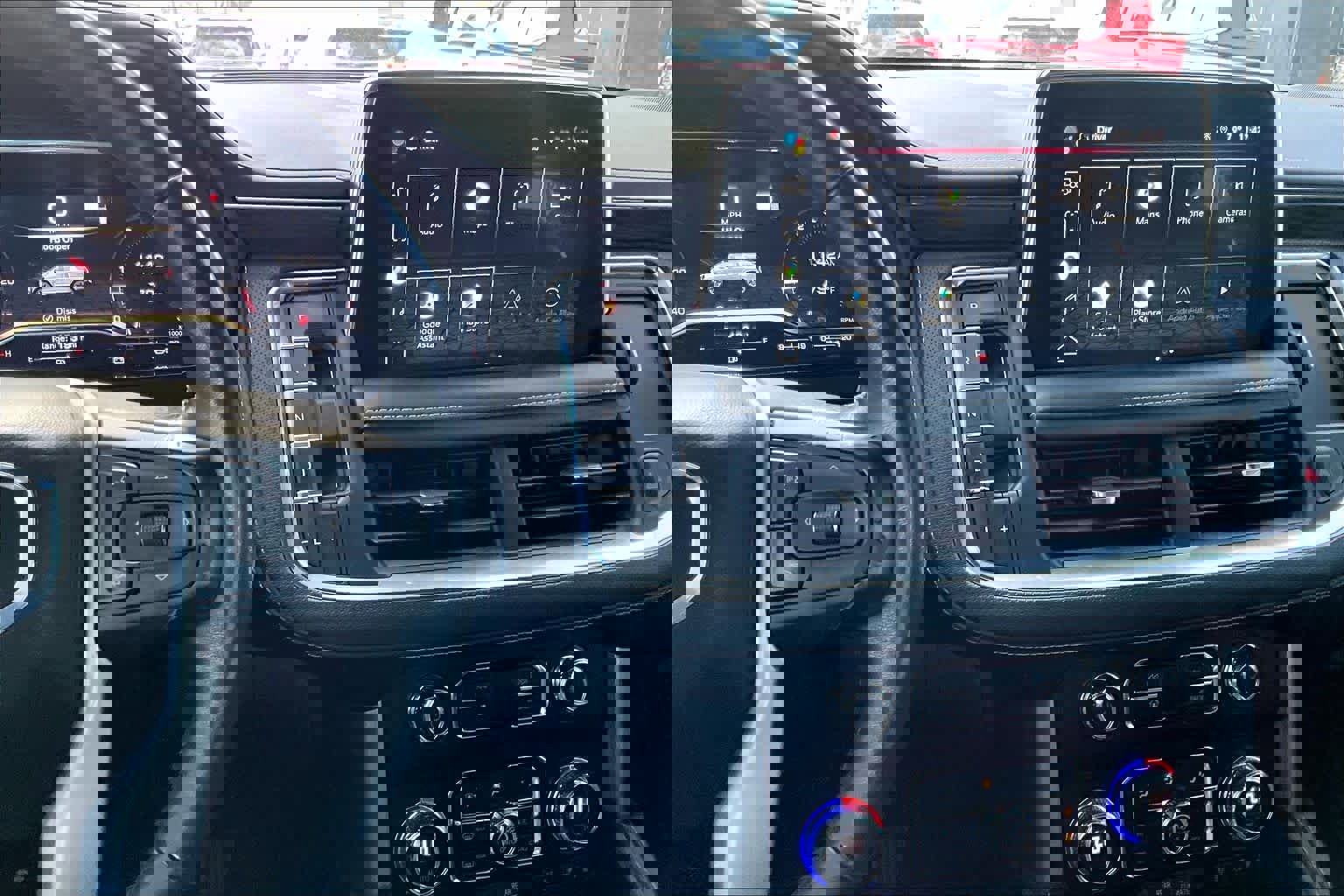 Used 2022 GMC Yukon SLT w/ SLT Premium Package image 7