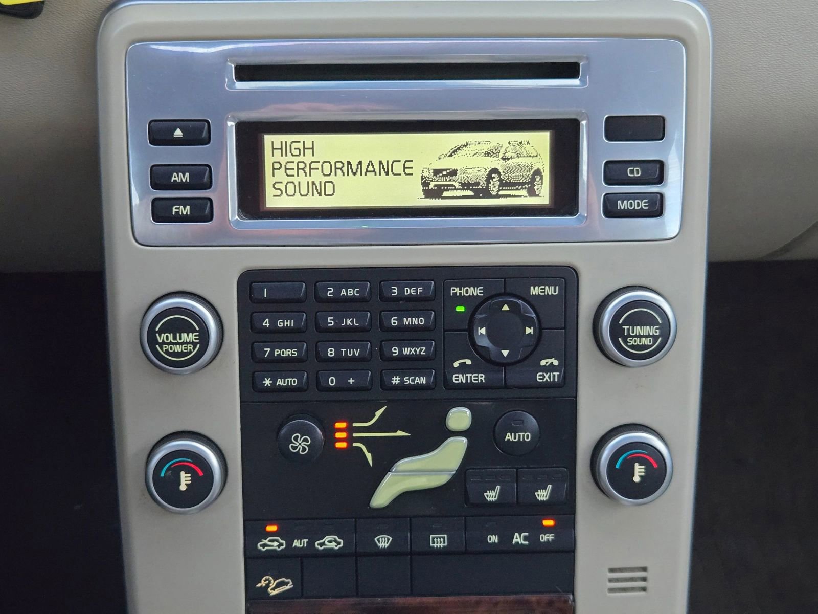 Used 2011 Volvo XC70 T6 image 25