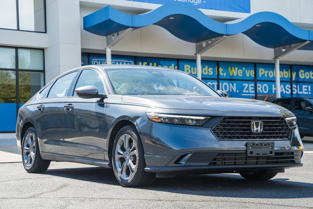 Used 2023 Honda Accord EX image 1