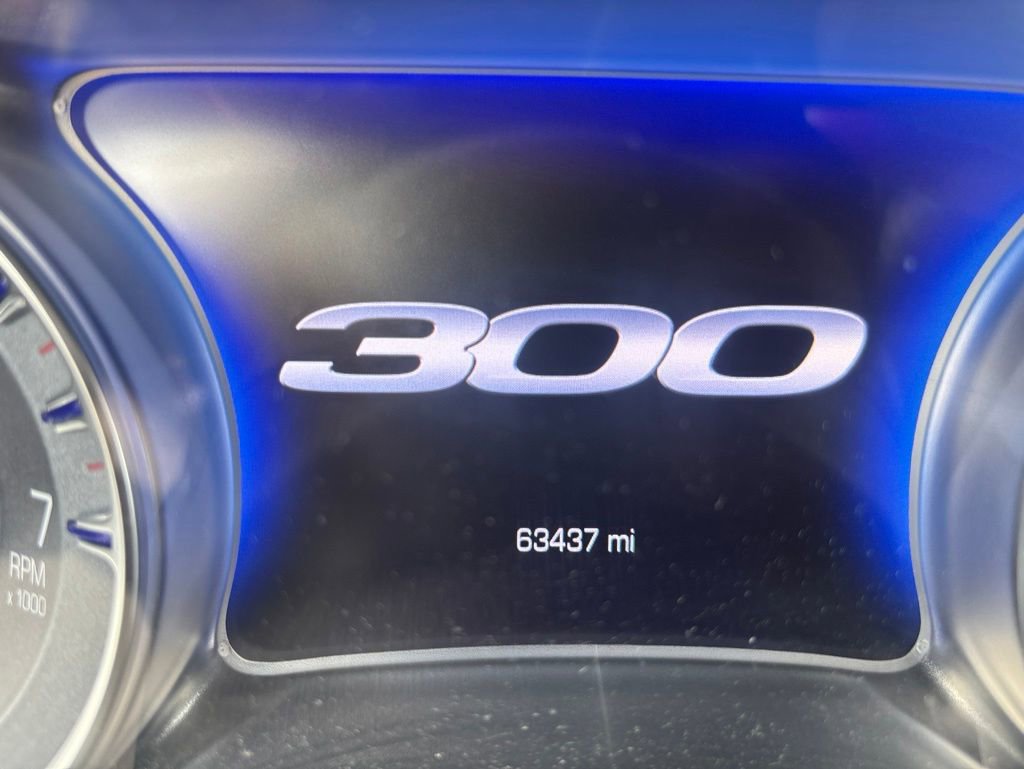 Used 2023 Chrysler 300 Touring w/ Sport Appearance Package RWD image 15