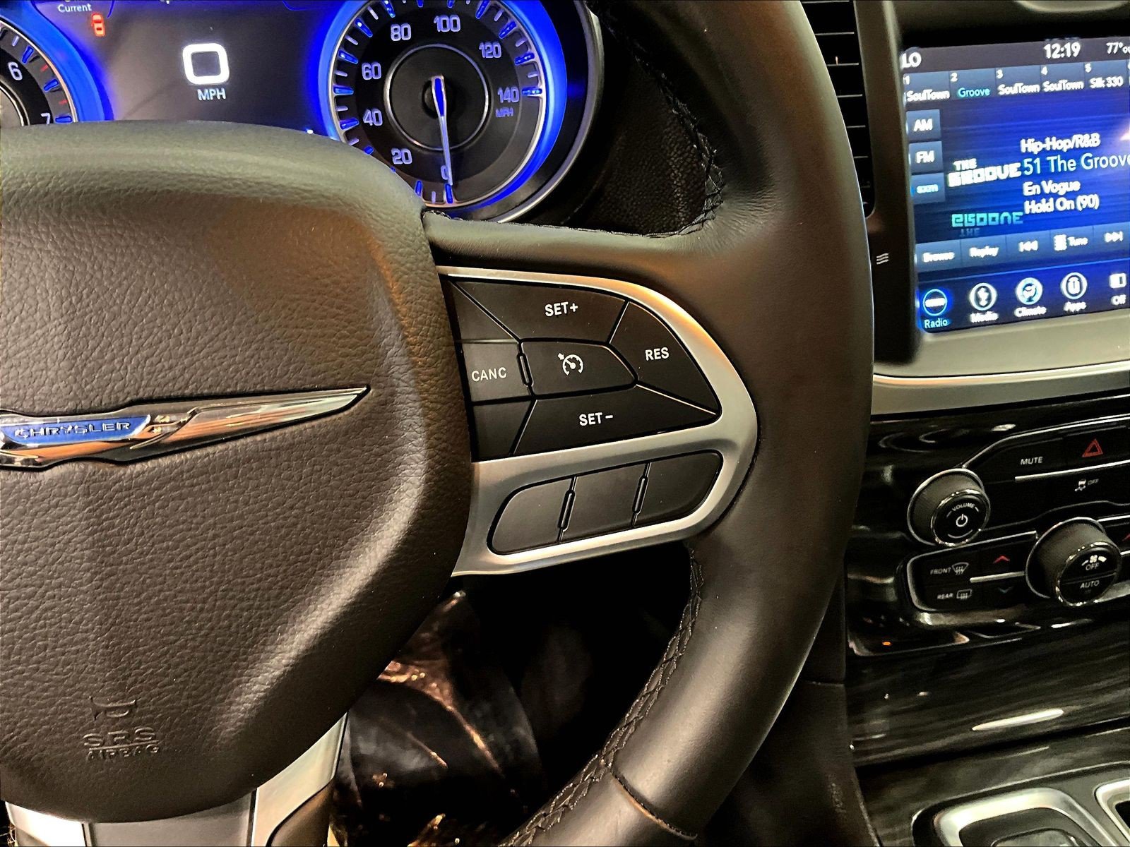 Used 2018 Chrysler 300 Touring w/ Sport Appearance Package RWD image 12
