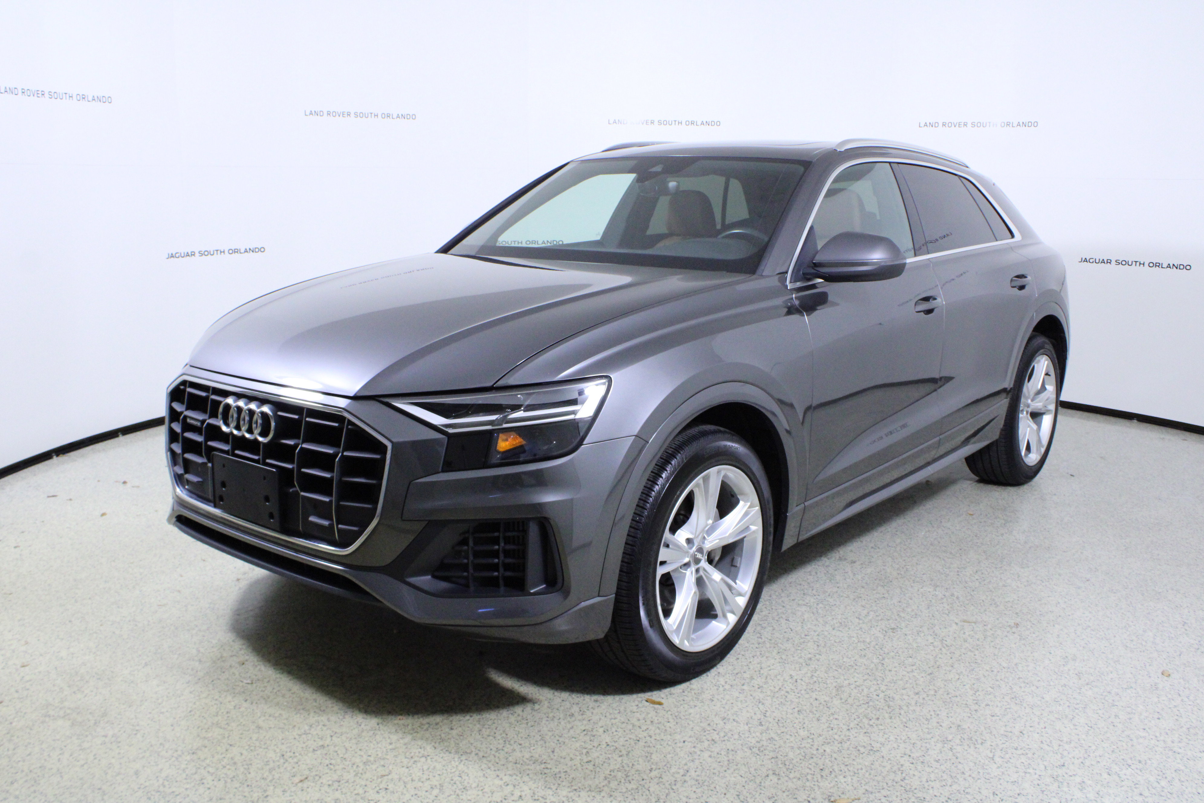 Used 2019 Audi Q8 Premium image 4