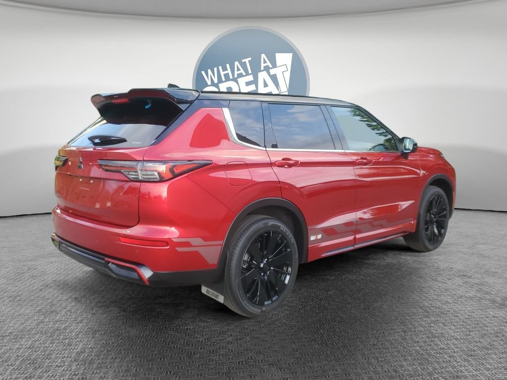 New 2026 Mitsubishi Outlander AWD image 3