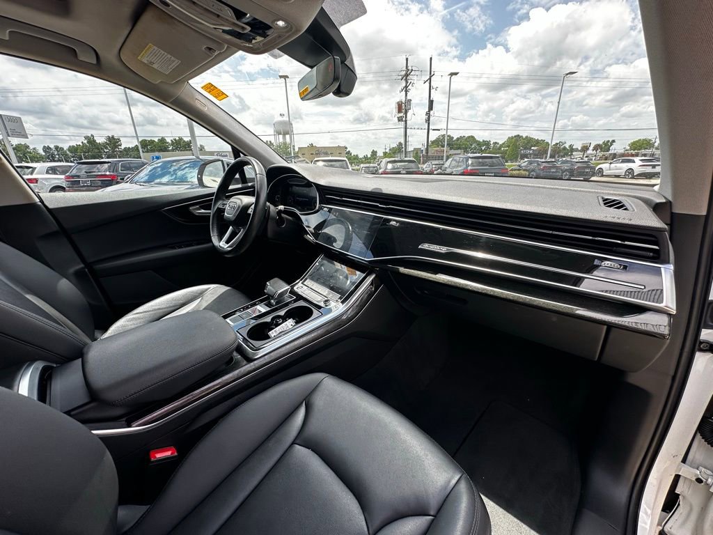 Used 2022 Audi Q7 3.0T Premium w/ Convenience Package AWD/4WD image 28