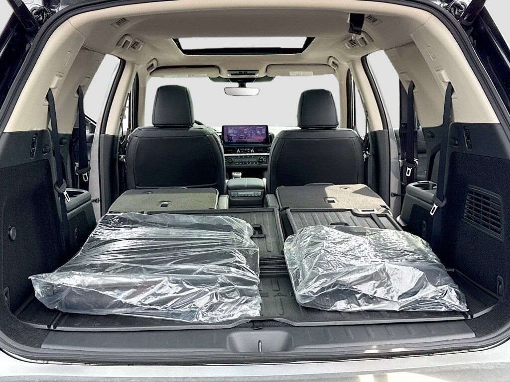 New 2026 Nissan Pathfinder Platinum AWD/4WD image 7