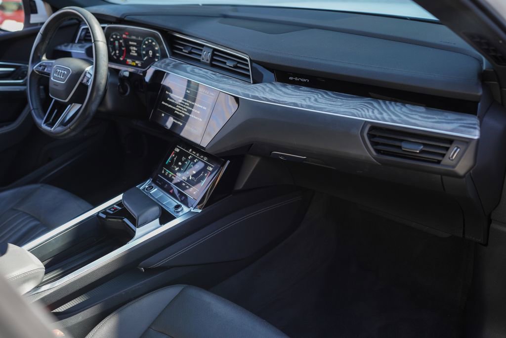 Used 2023 Audi e-tron Premium Plus AWD/4WD image 22