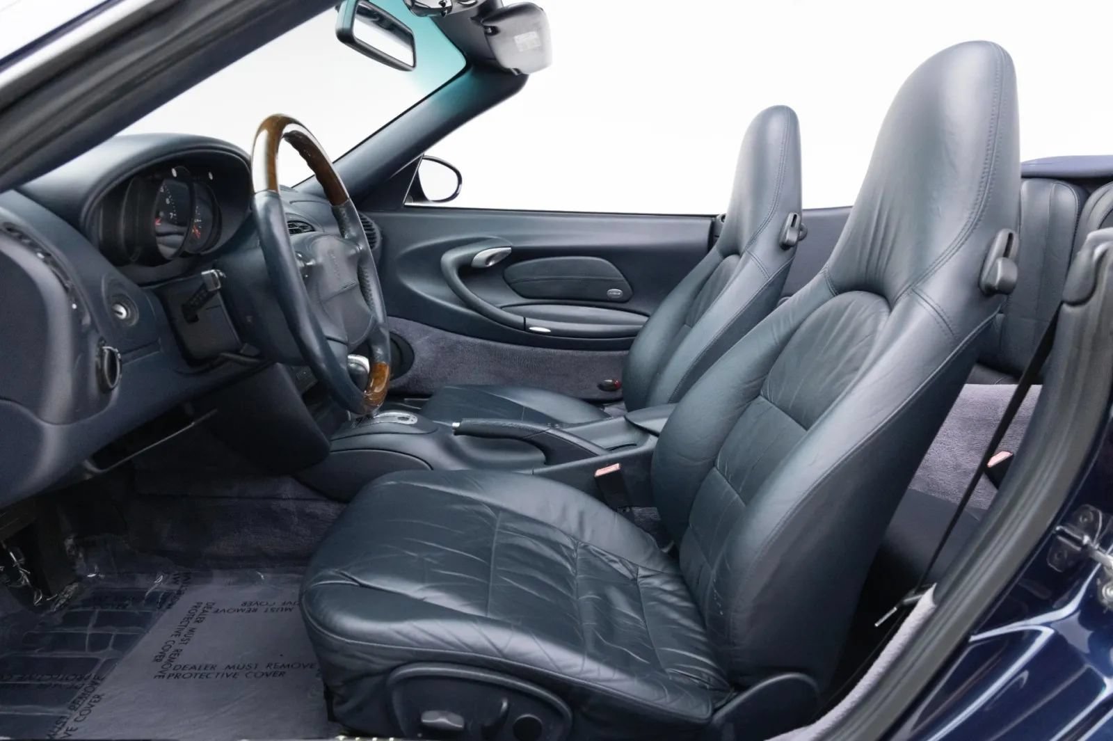 Used 2000 Porsche 911 Carrera 4 AWD/4WD image 30
