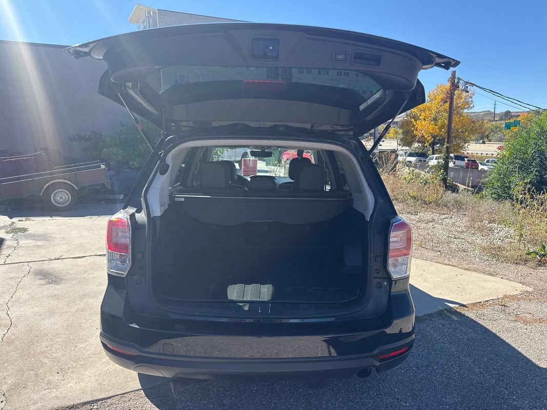Used 2017 Subaru Forester 2.5i Limited AWD/4WD image 15