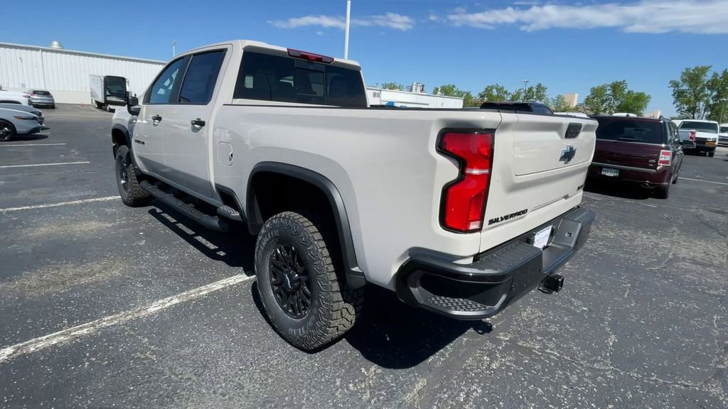 New 2026 Chevrolet Silverado 2500 ZR2 w/ LPO, Dark Essentials Package AWD/4WD image 8