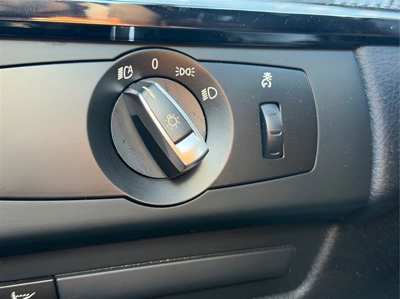 Used 2017 BMW M6 Convertible image 57