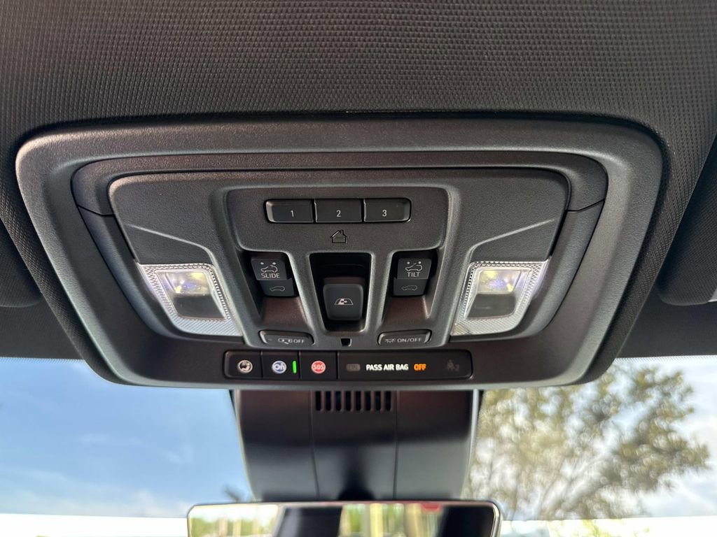 Used 2025 GMC Sierra 1500 AT4 w/ AT4 Premium Package AWD/4WD image 49