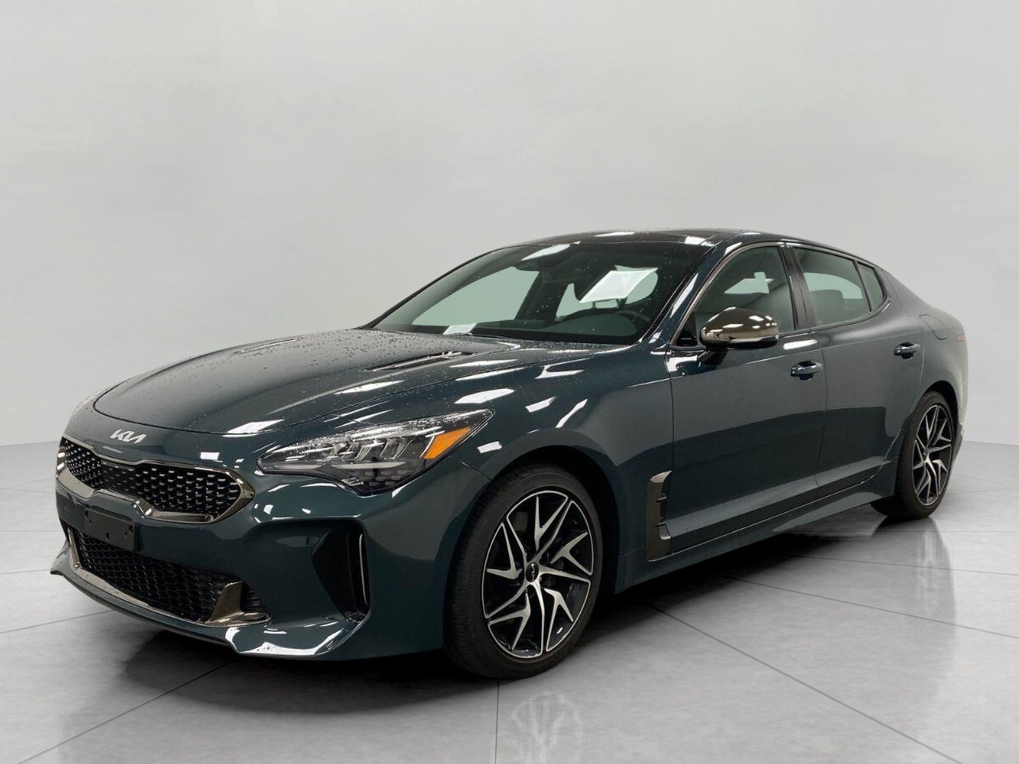 Used 2023 Kia Stinger GT-Line w/ Sun & Sound Package AWD/4WD image 9