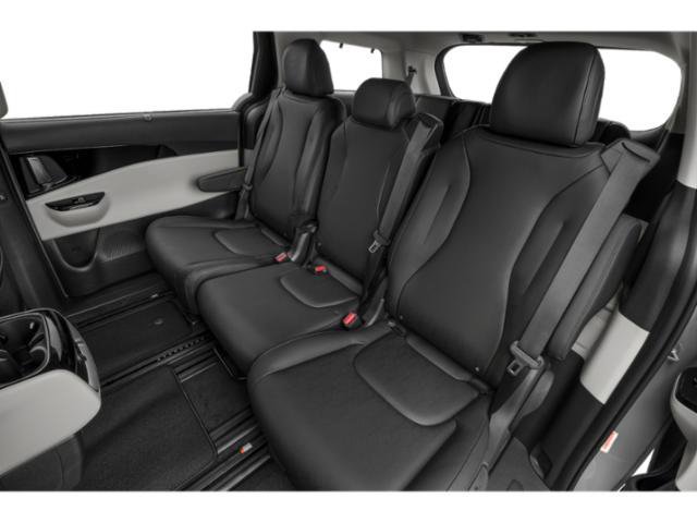 Used 2024 Kia Carnival EX FWD image 16