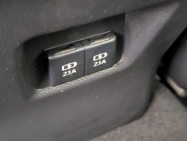 Used 2020 Toyota RAV4 XLE FWD image 24