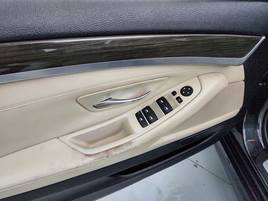 Used 2014 BMW 550i xDrive Sedan AWD/4WD image 21