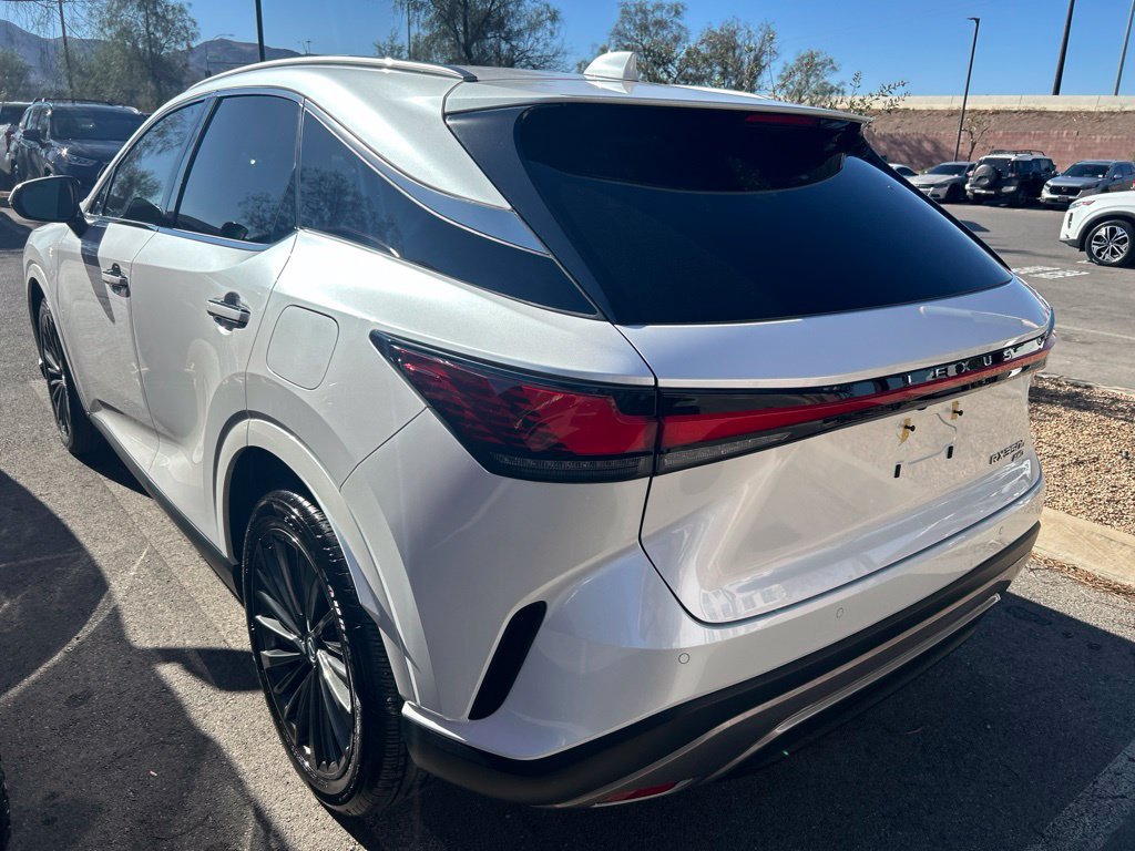 Used 2024 Lexus RX 350h w/ Convenience Package AWD/4WD image 4