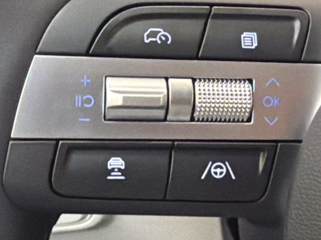 New 2026 Hyundai Tucson SEL FWD image 22