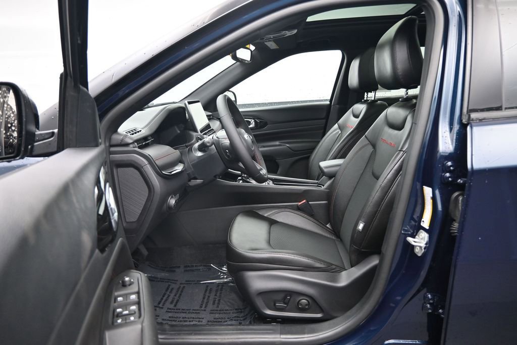 New 2026 Jeep Compass Trailhawk AWD/4WD image 23