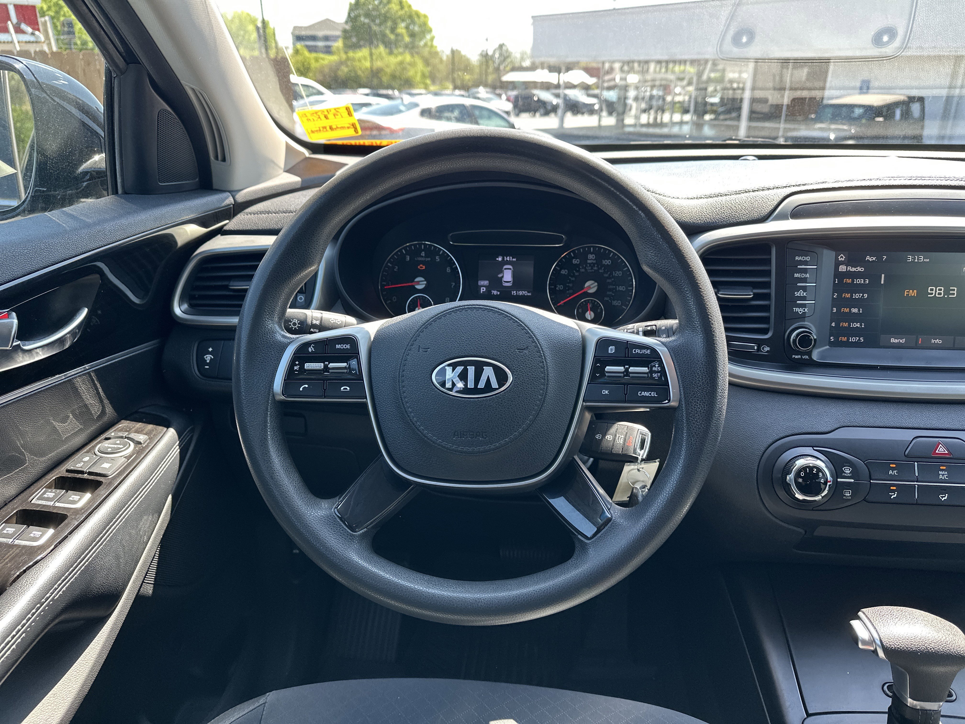 Used 2019 Kia Sorento L image 17