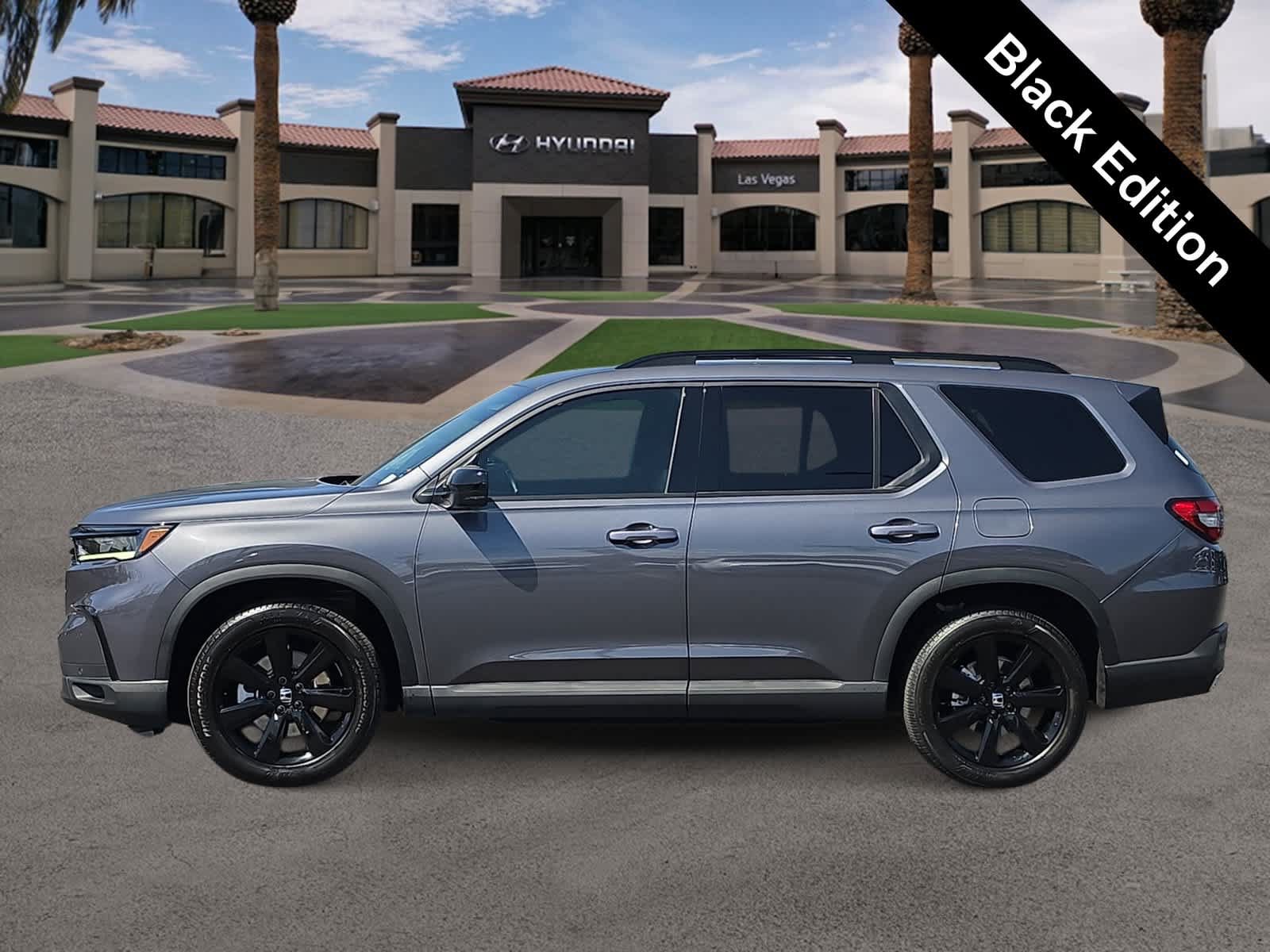 Used 2025 Honda Pilot Black Edition image 5