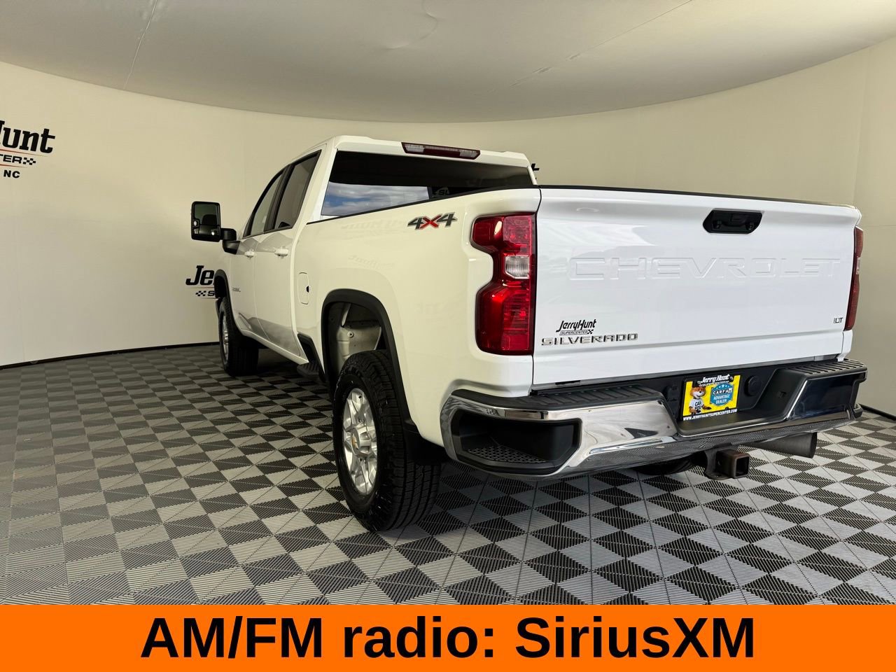 Used 2021 Chevrolet Silverado 2500 LT w/ Fleet Comfort Package image 9