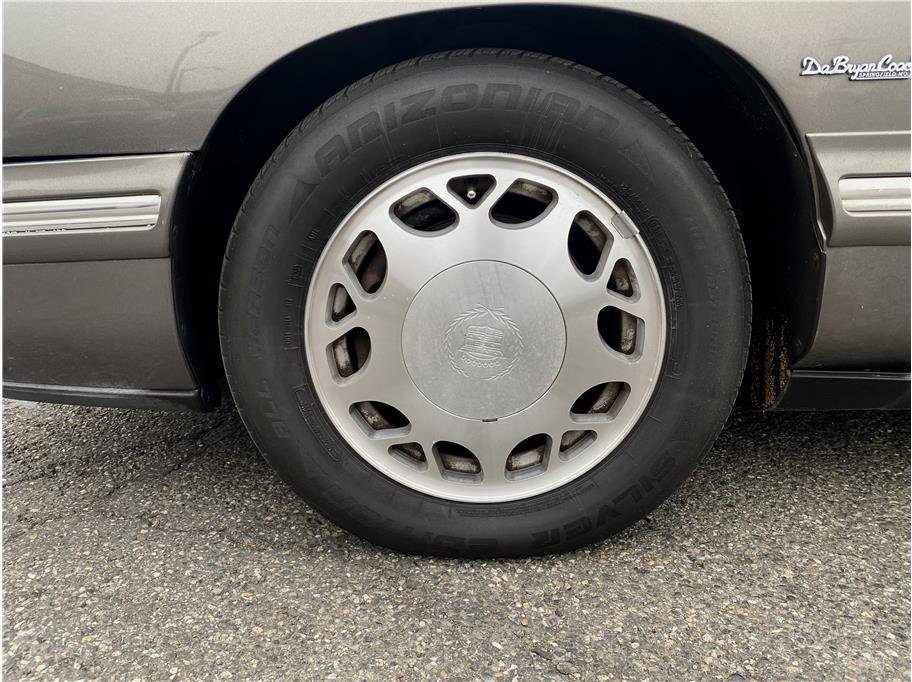 Used 1998 Cadillac De Ville Limousine image 8