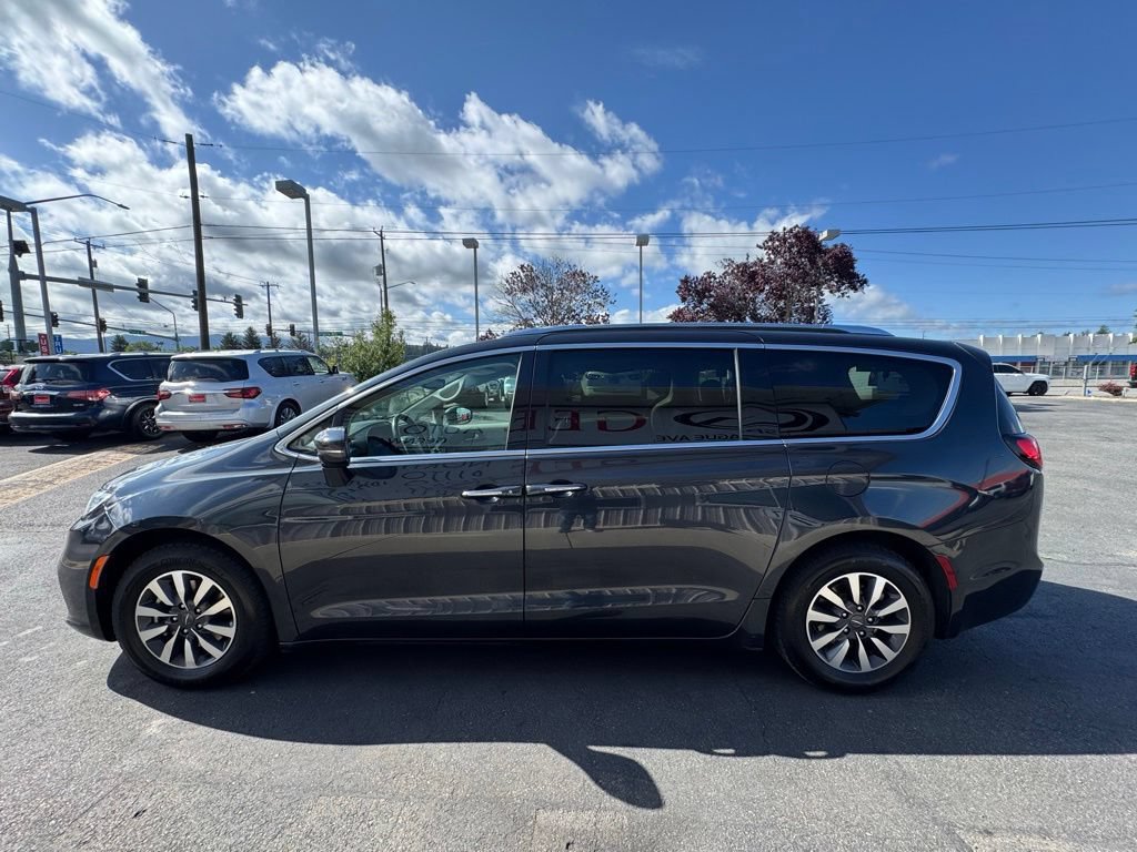 Used 2021 Chrysler Pacifica Touring-L FWD image 8