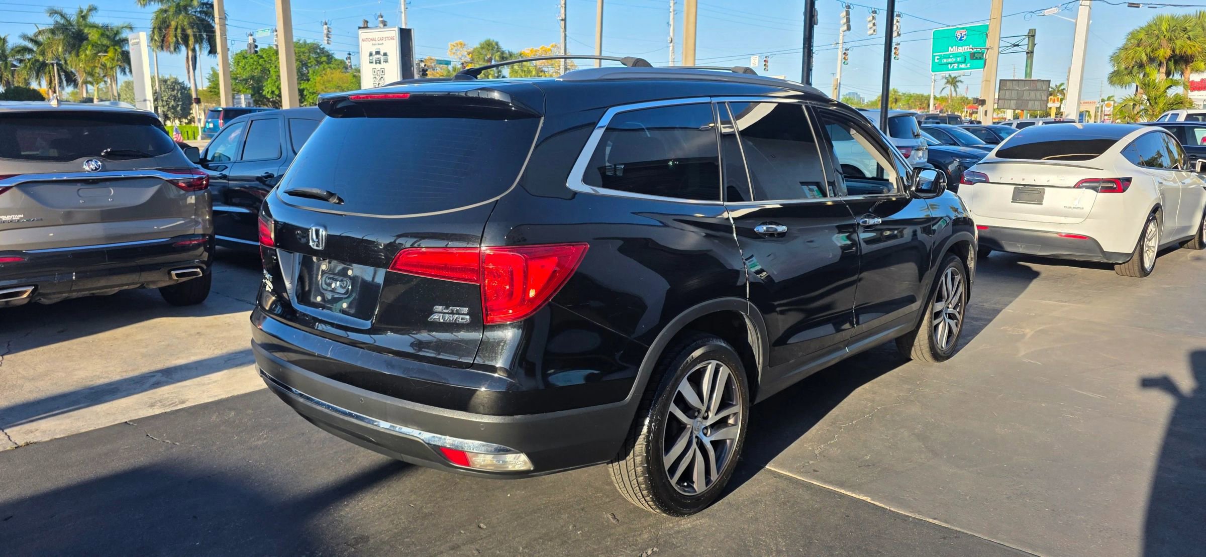 Used 2017 Honda Pilot Elite image 7