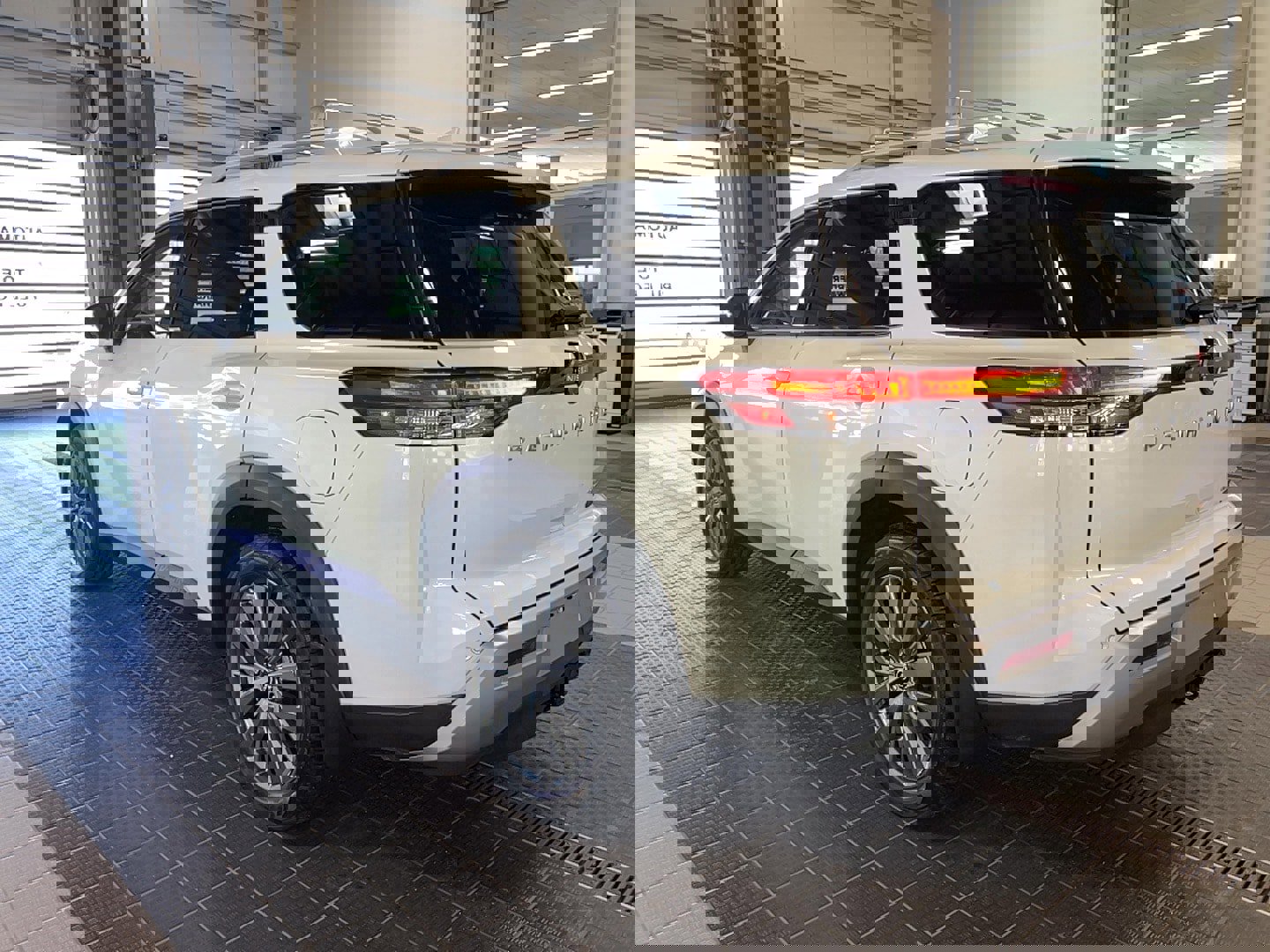 Used 2024 Nissan Pathfinder SL w/ SL Premium Package AWD/4WD image 23