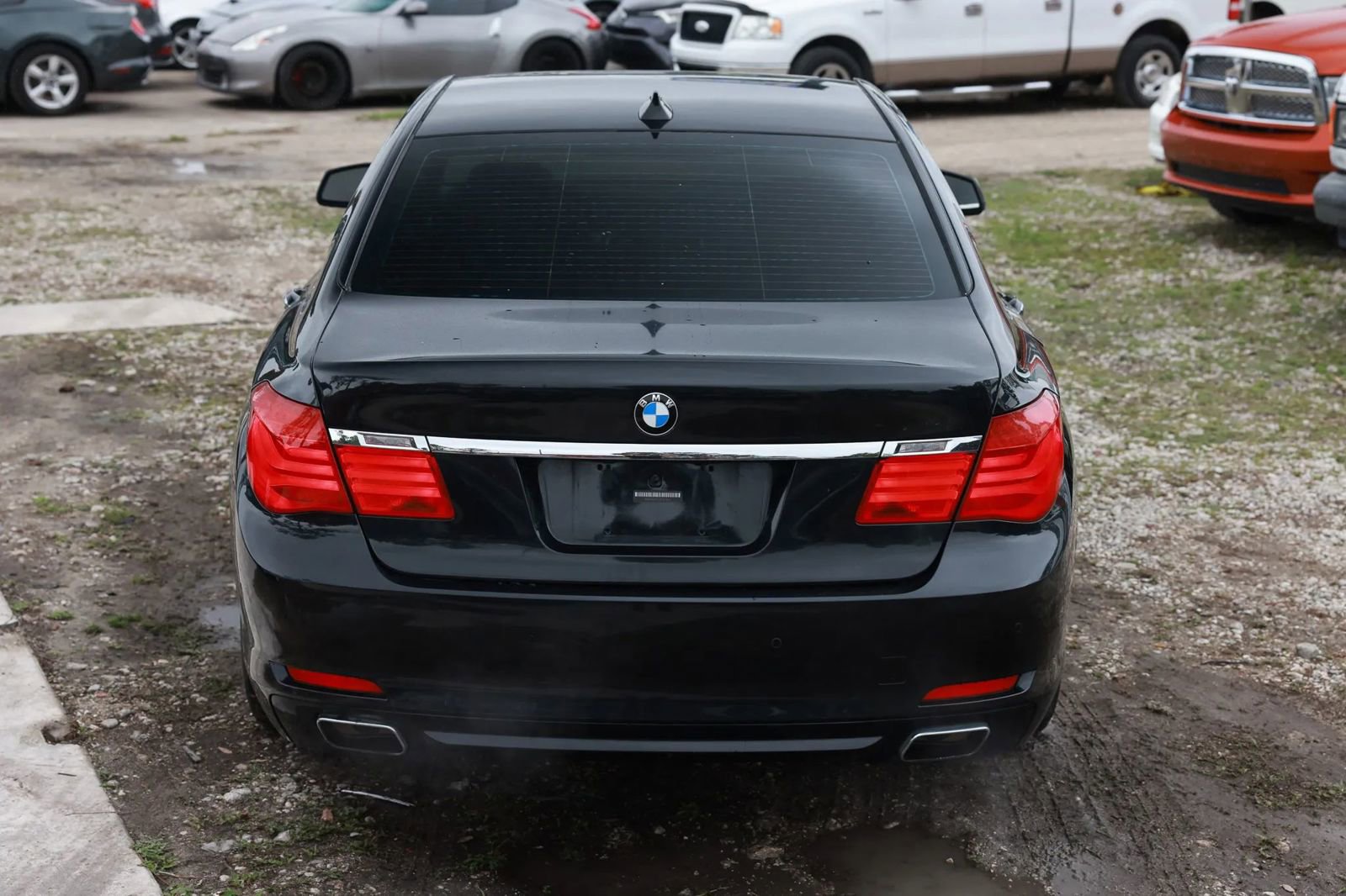 Used 2011 BMW 740i image 6