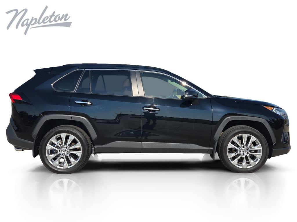 Used 2019 Toyota RAV4 Limited w/ Advanced Technology Package AWD/4WD image 7