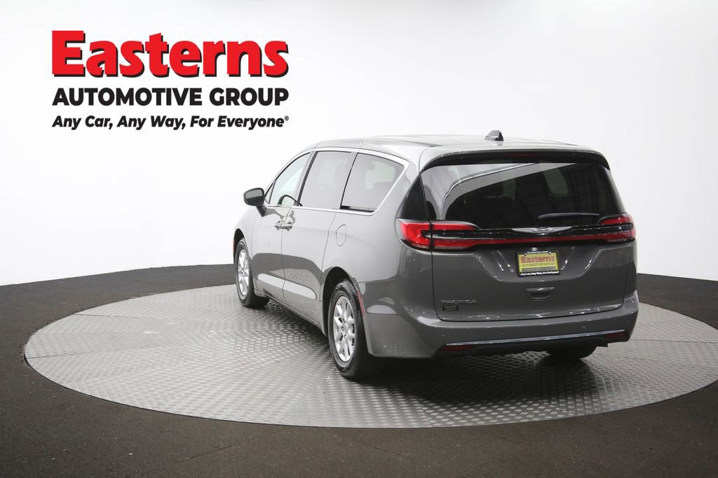 Used 2023 Chrysler Pacifica Touring-L FWD image 66