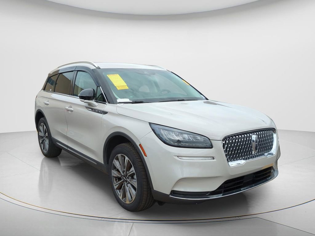 Used 2022 Lincoln Corsair Reserve w/ Elements Package FWD image 3