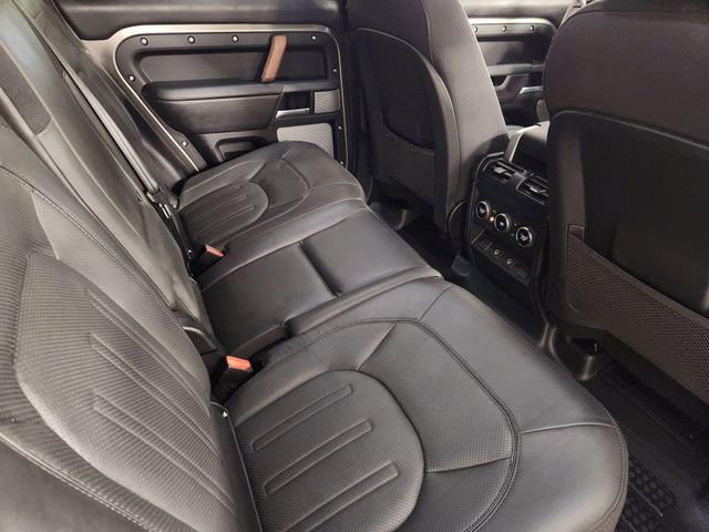 Used 2024 Land Rover Defender 130 X image 32