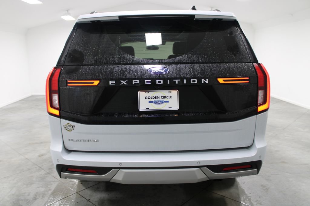 Used 2025 Ford Expedition Platinum AWD/4WD image 8