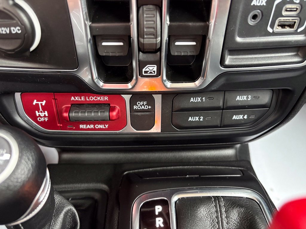 Used 2024 Jeep Wrangler Unlimited AWD/4WD image 4