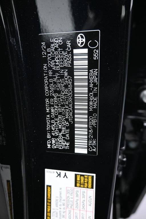 Used 2024 Toyota Prius LE FWD image 9