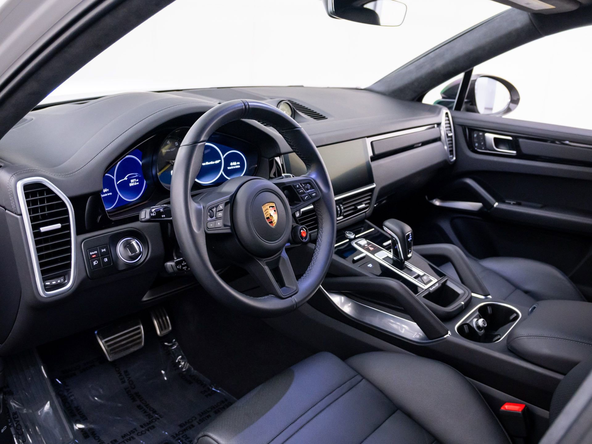 Certified 2022 Porsche Cayenne Turbo GT AWD/4WD image 4