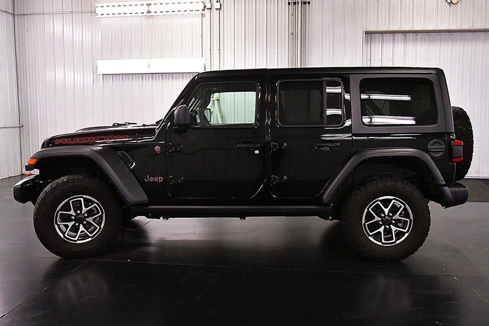 Used 2024 Jeep Wrangler Unlimited Rubicon image 4